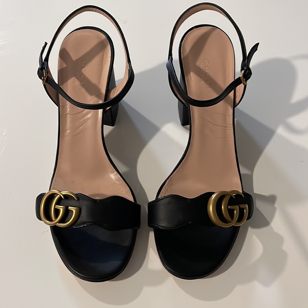 SOLD!! Gucci Leather mid-heel sandal
